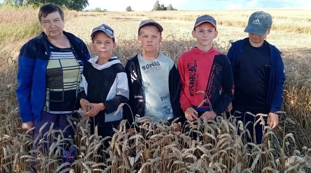В Комаричском районе прошла  экскурсия для детей, посвященная изучению растительного мира