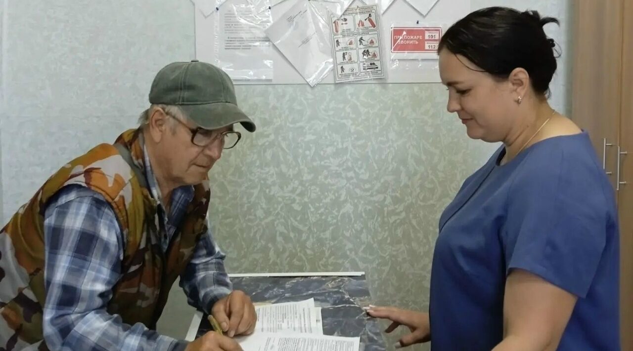 Комаричанам рассказали как оформить компенсацию за ЖКУ инвалидам