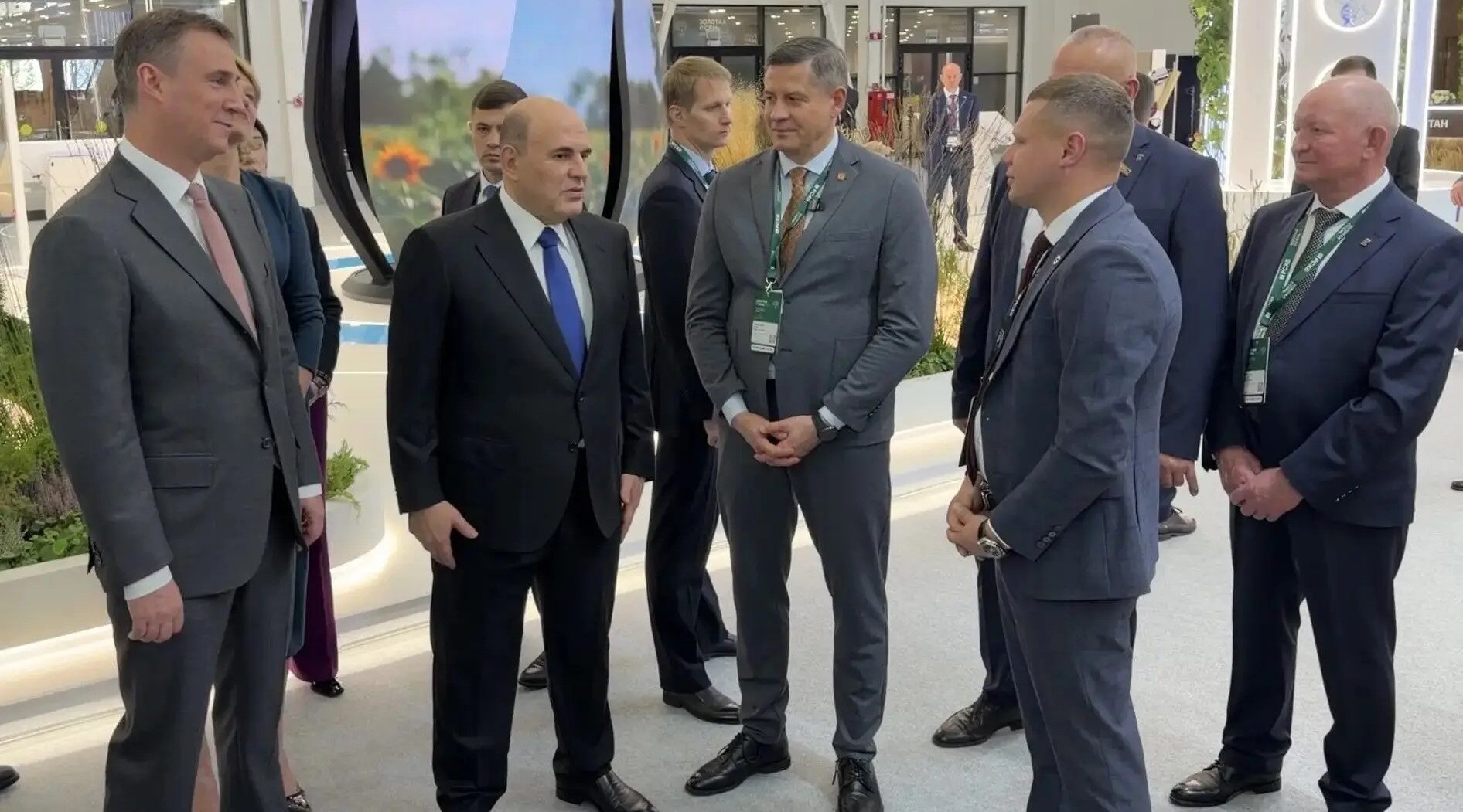 Премьер-министр Михаил Мишустин оценил достижения брянских аграриев
